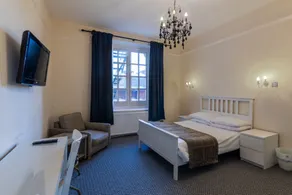 The George Hotel - Room