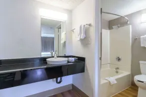 Motel 6 Hayward, CA- Silicon Valley Gateway - Salle de bain