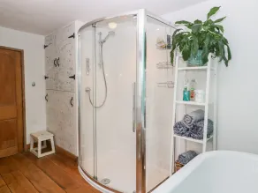 Riverside 67 Dorchester Road - Bathroom