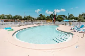 Summer Breeze Motel - Piscine