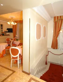 Hotel San Luca Venezia - Entréinterör