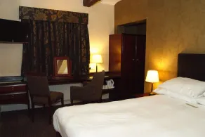 Manor Hotel by Greene King Inns - Habitación