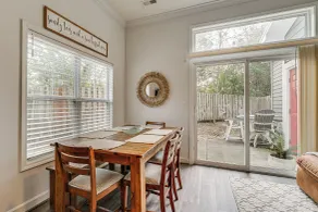 4 Mi to Ocean: Modern Townhome in Wilmington! - Intérieur