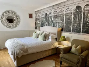Burleigh Court Hotel - Room