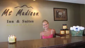 Mt. Madison Inn & Suites - Réception