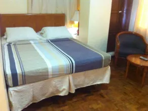 RedDoorz @ Tondaligan Beach Hotel - Room