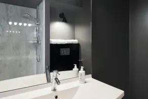 Moxy Paris La Villette - Salle de bain