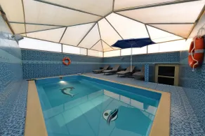Garden Plaza Hotel - Piscina