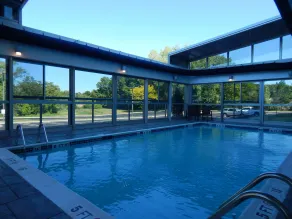 Holiday Inn Express Milford by IHG - Piscina