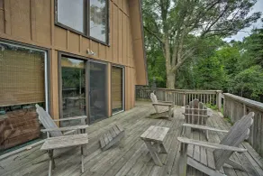 Lakeview 10-Acre Kimball Cabin w/ Private Beach! - Interior