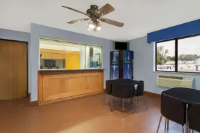 Super 8 by Wyndham Havre De Grace Aberdeen Area - Hall