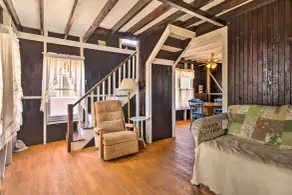 Beachfront Connecticut Retreat w/ Views! - Intérieur