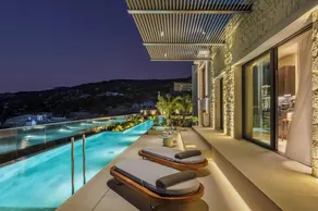Omega Residences - Pool