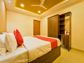 OYO 14271 Modern Studio Near Lulu Mall - Quarto