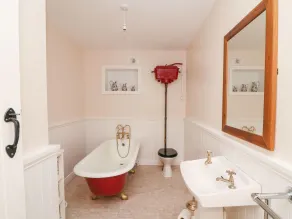 Coffeys - Bathroom