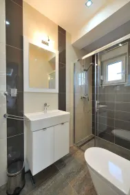 Villa Lily - Bathroom