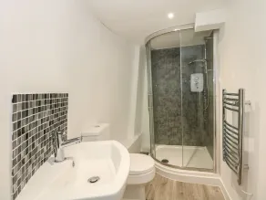 The Sir Peter Scott Lighthouse - Bathroom