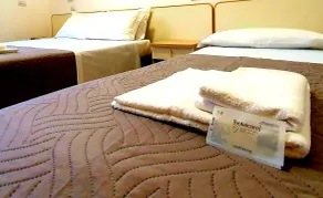 Lively Hotel - Zimmer