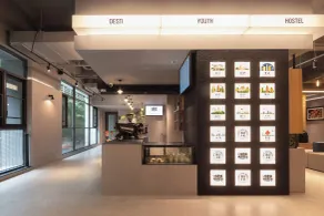 Guangzhou Desti Youth Hostel - Rainbow Bridge Metro Station-24H Reception&English Service& Cafe& Bar& Luggage Storage& Large Public Area - Restaurant