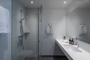 Peak 12 Hotel - Bathroom