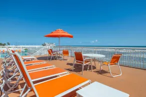 Comfort Inn & Suites Daytona Beach Oceanfront - Piscine