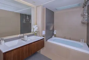 Mandarin Oriental Al Faisaliah, Riyadh - Bathroom