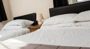 Tuckers Inn - Room
