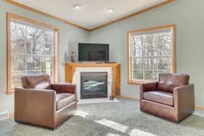 8 Mi to Dtwn Rochester: Peaceful Home w/ Deck! - Interiør