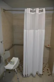 Americas Best Value Inn Raleigh - Bathroom