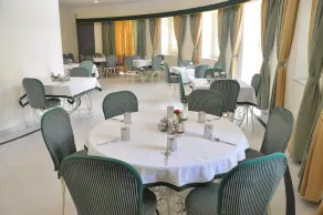 Garden Hotel - Heritage by HRH Group of Hotels - Restaurant