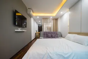 Ann’s House - Room