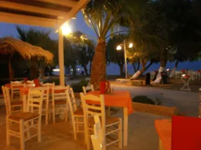 Free Sun Rooms and Apartments - Restaurant