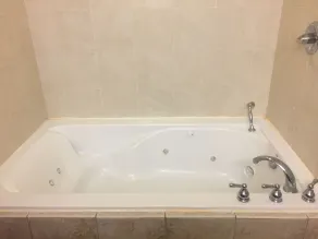 Days Inn & Suites by Wyndham Lakeland - Chambre
