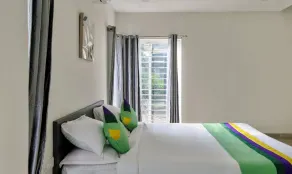 Treebo Midvalley Residence - Room