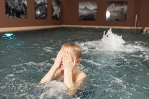 Sepp & Hannis Suiten im Dorf - Piscine