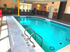 Fairfield by Marriott Inn & Suites Newmarket - Piscine