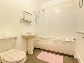 Clooneavin Apartment 5 - Bad