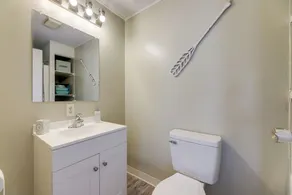Pet-Friendly Ohio Escape w/ Deck & Community Dock! - Interiör