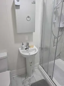 Shamrock Quay  - Baño