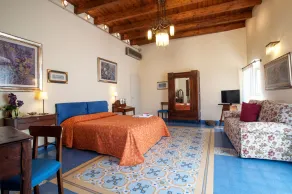 VinsLounge Suite - Room