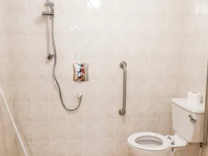Mulgrave Cottage - Bathroom