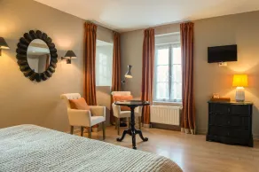  Hôtel Traiteur les Ormes, The Originals Relais - Chambre