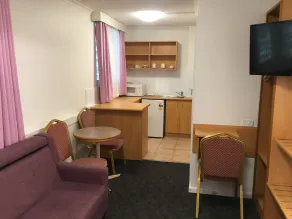 Edgecliff Lodge Motel - Room
