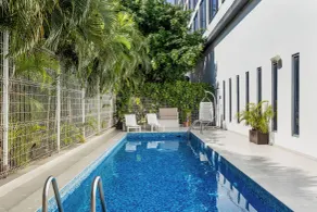 Fiesta Inn Express Cancún Cumbres - Piscina