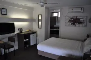 Brougham Arms Hotel - Room