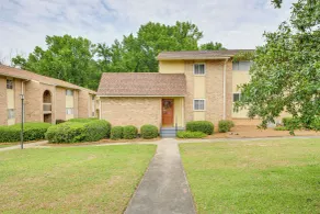 2 Mi to SC State & Claflin: Townhome w/ Patio! - Interiör