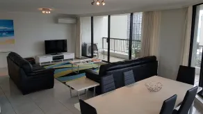 Genesis Apartments by Gold Coast Premium - Chambre