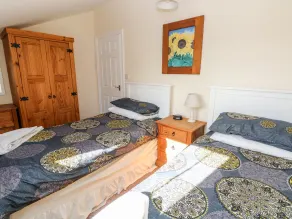 Saddlers Cottage, Berllandeg Farm - Room