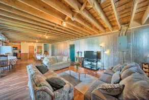 Updated Berger Cottage w/ Pool, on a Private Farm! - Interiør