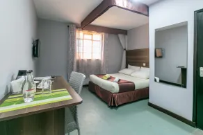 Kings Premier Inn - Room